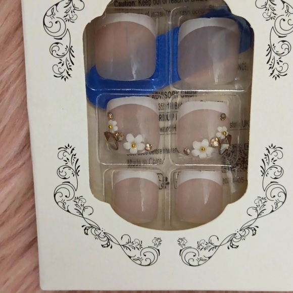 BOGO!! Brand New BEAUTIFUL NAIL FALSE TOE NAILS-2CT. - Picture 3 of 4